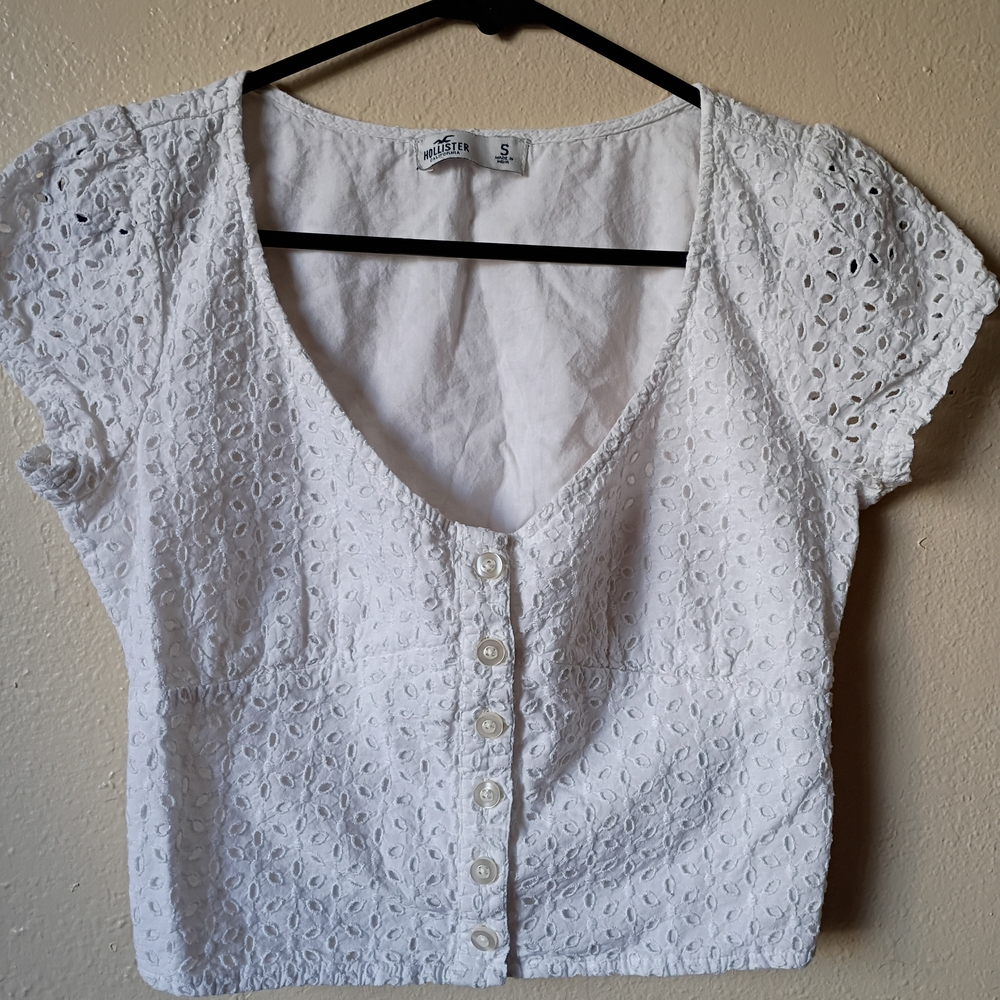 Hollister White Flutter Sleeve Cropped Blouse